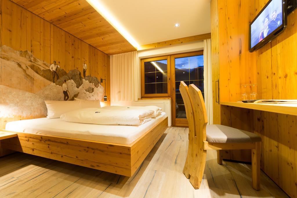 Ferienhaus Alpina Kals-am Großglockner Esterno foto