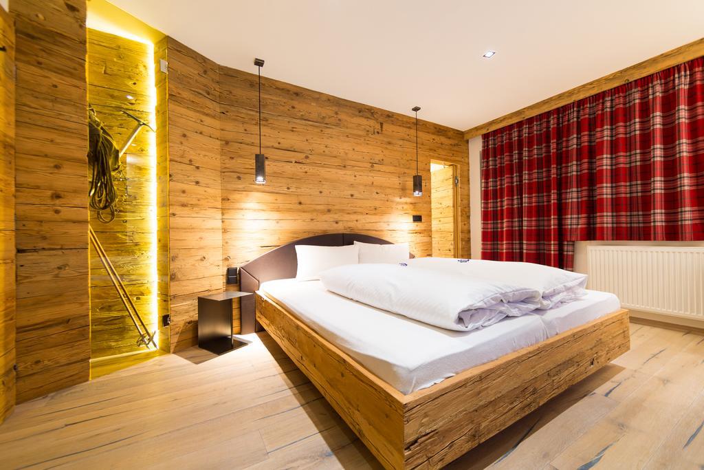 Ferienhaus Alpina Kals-am Großglockner Esterno foto