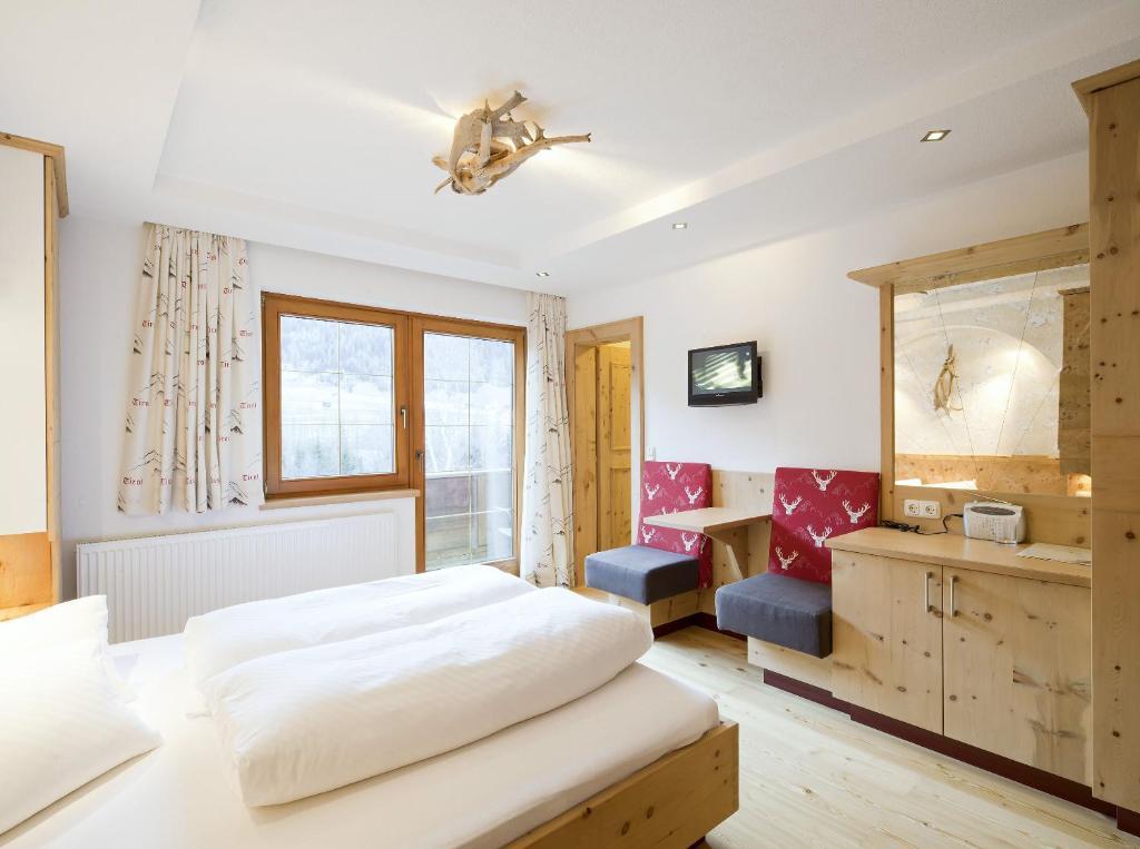 Ferienhaus Alpina Kals-am Großglockner Esterno foto